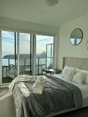 아다스테이 스위트 토론토 The Harbourfront/하버프론트 호텔