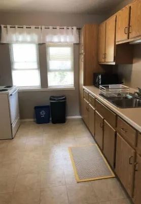 Walk to SNC Campus Minutes away from Lambeau Field Hotels in De Pere