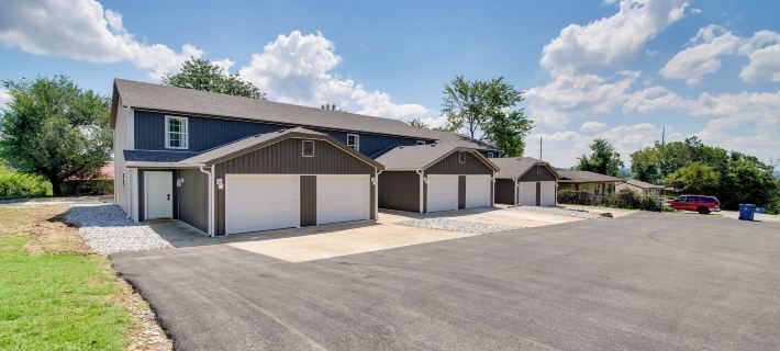 Pet-Friendly Home, 9 Mi to Silver Dollar City Hotels in Stone County
