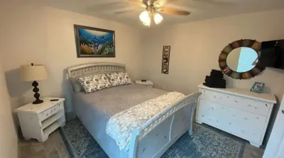 WILD CARD SUITE: Unit B. Casino Retreat & Pickleball court Hotels near Cascades at Winstar