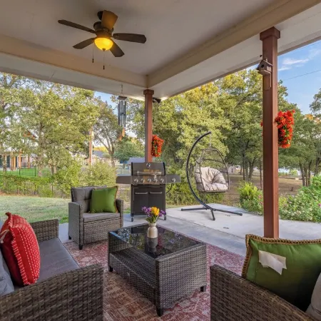 Cozy Lakefront Serenity-Dock & Boatlift, Firepit & Fish