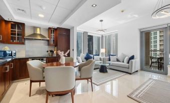 Luxury Burj Khalifa & Fountain View Apartments Steps to Dubai Mall by Simply Comfort