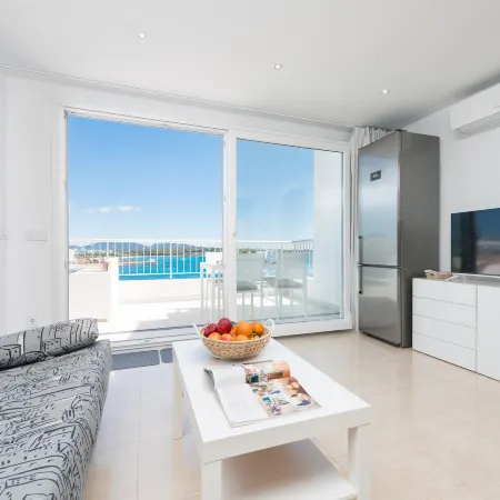 Luisamar Sea View - Apartment In S'illot