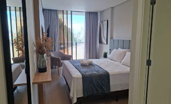 Building With Swimming Pool Next to Balneario Shopping in BC - TSO