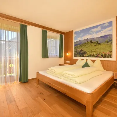 Holiday apartment with 2 bedrooms Hotels near Valle di Casies