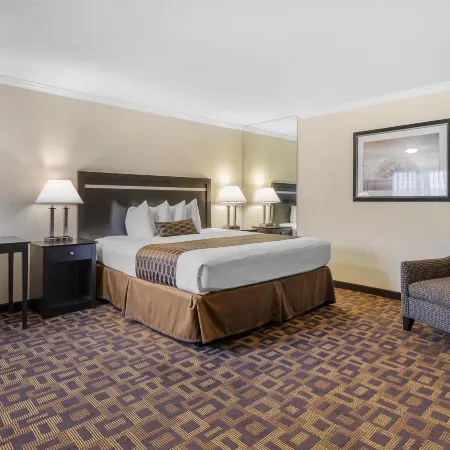 Best Western Plus Inn of Hayward