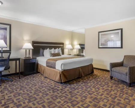 Best Western Plus Inn of Hayward Hotels in Hayward
