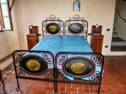 Farmhouse in Modigliana with Scenic Views