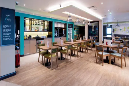 Premier Inn Monmouth Отели в г. Стонтон Коулфорд