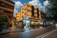 阿努瑟姆薩克特法布飯店 Imam Zamin's Tomb附近的飯店