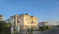 Charming Modern House In Residential Providence Hot-W/Wi-Fi/AC, Live/Secure Cam