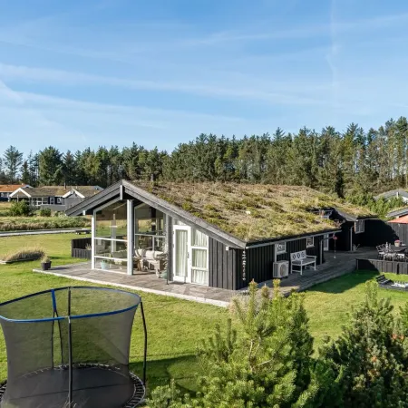 "Sazdo" - 1.1km from the Sea Hotels in Saltum