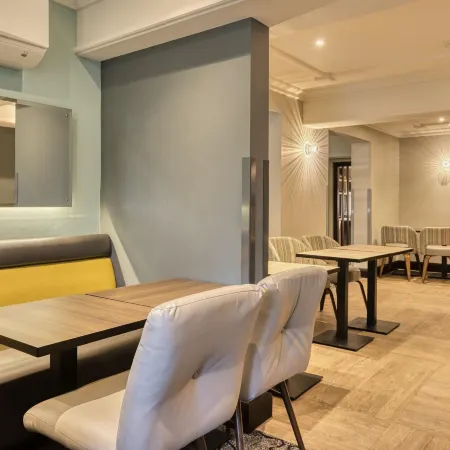 Premier Inn London Gatwick Airport (A23 Airport Way) Hotel