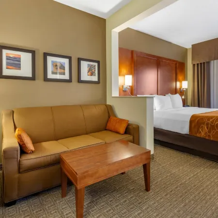 Comfort Suites