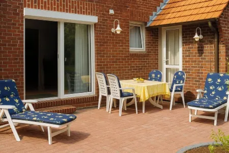 New !!! FeWo Strandkorb - right on the dike with a large garden