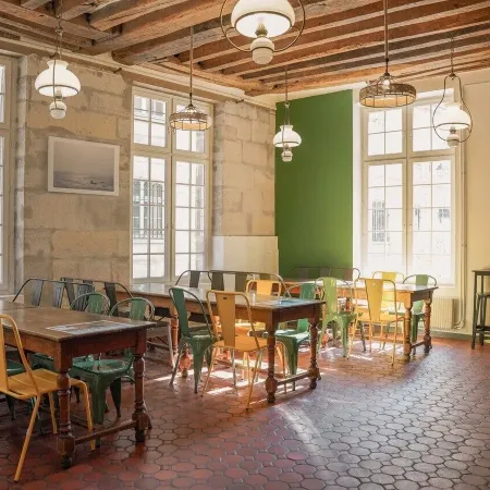 Mije Marais Hostel