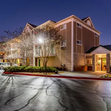 HomeTowne Studios Atlanta - Chamblee