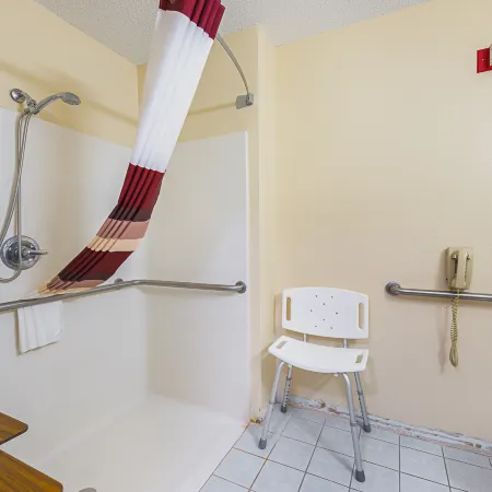 Red Roof Inn Auburn