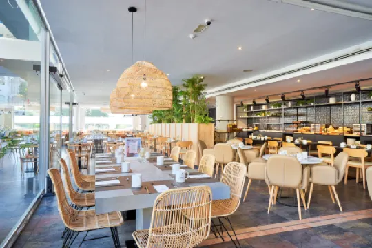 Eurostars Málaga Отели в г. Малага