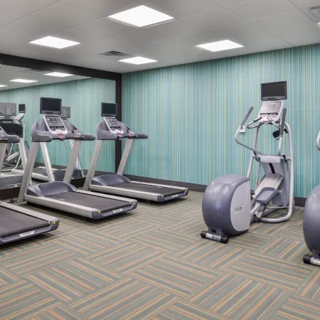 Holiday Inn Express & Suites LEE'S SUMMIT - KANSAS CITY by IHG