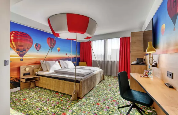 新伊森堡美居酒店