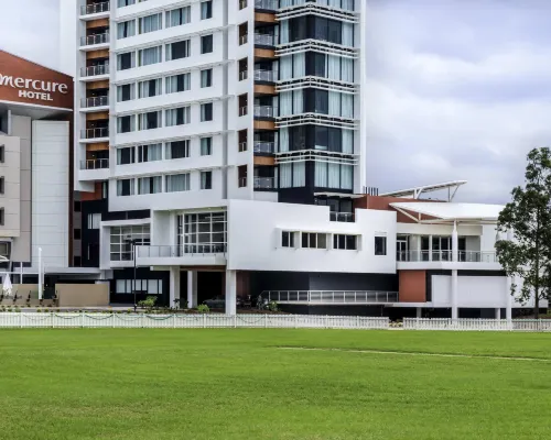 Mercure Sydney Liverpool Exterior Photos