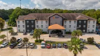 Comfort Suites Oil Center - parking
