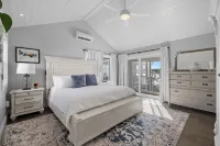 5 Bedroom Luxury Beach House at Cousins Seaside Cottage  in Sea View PEI