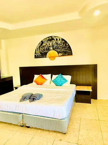 รูปภาพของCharming Guest Room in Central Pa Tong, Thailand