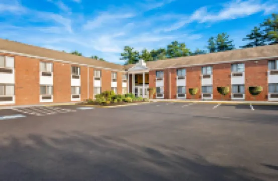 Days Inn by Wyndham Brunswick Bath Area Các khách sạn ở 