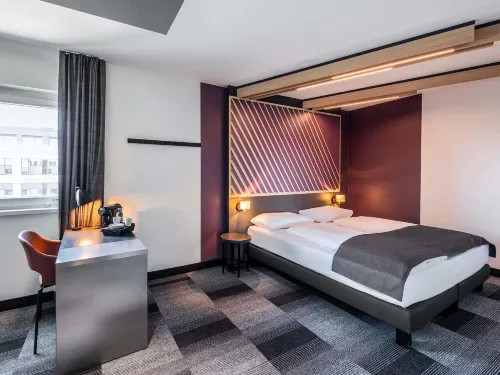 โรงแรม B&B มิวนิคซิที-เวสต์