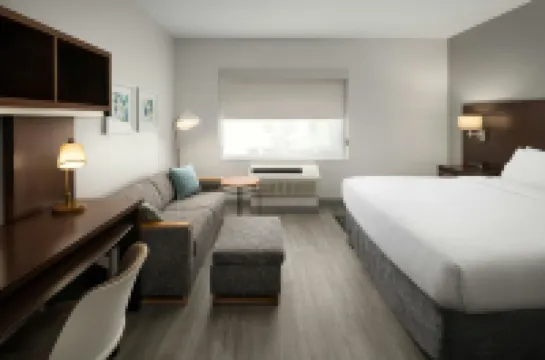 ทาวน์เพลซสวีทส์ แองคอริจมิดทาวน์