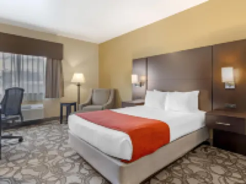 Best Western Plus Plaza by the Green Hotels in Kent