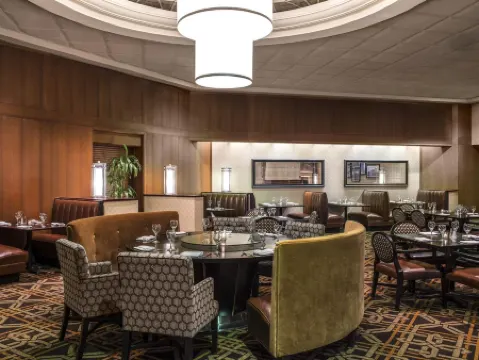 The Plaza Hotel Columbus at Capitol Square