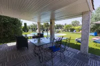 Roulotte Chez Manon en Luberon Hotels in Robion