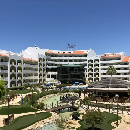Ondamar Hotel Apartamentos Отели рядом с достопримечательностью «Пляж Алемайнш»