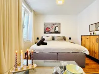 Comfortable Room Near Kaufpark Alterlaa Hotels near 23. Liesing