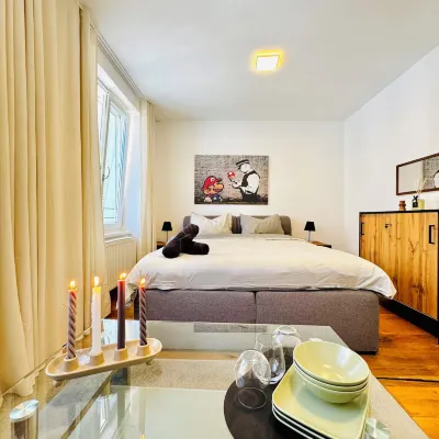 Comfortable Room Near Kaufpark Alterlaa Hotels near 23. Liesing