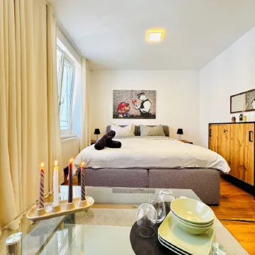Comfortable Room Near Kaufpark Alterlaa Отели рядом с достопримечательностью «23. Лизинг»