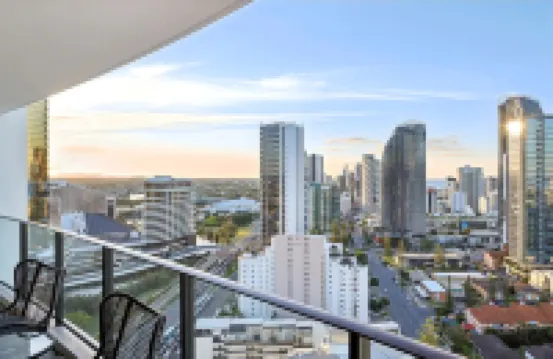 Ocean View 3-Bed with Gym, Pool, Sauna & Parking