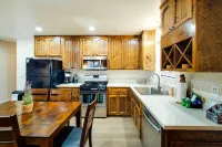 'Goldilodge' Big Bear Lake Cabin < 3 Mi to Lake! - parking
