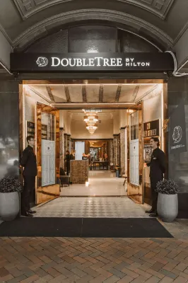 DoubleTree by Hilton Wellington - Parking
