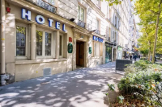 Grand Hotel Dore Hotels near School Du Breuil