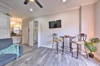 4 Mi to Jax! Quiet, Pet-Friendly Northside Studio