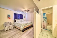 Coastal Condo w/ Dock Access, 2 Miles to Beach! - parking