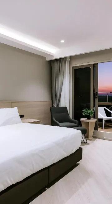 ห้องซูพีเรียร์ เตียงใหญ่ 1 เตียง