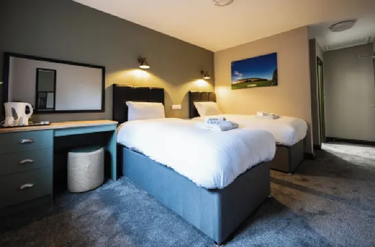 Pairc House Hotel فنادق في 