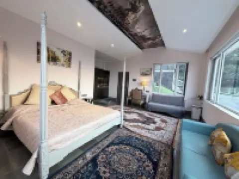 360 เซาท์, คันดาลา