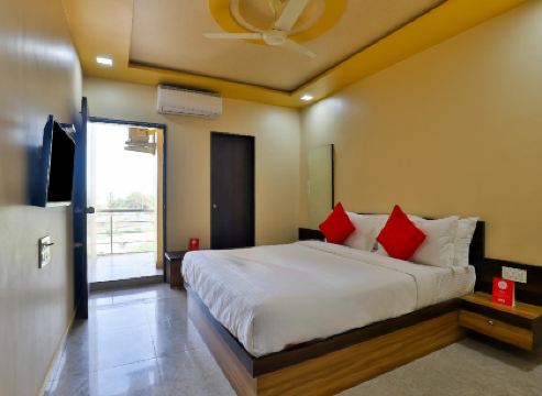 Hotel Decent Somnath
