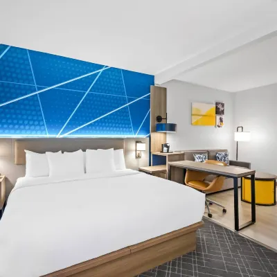 Comfort Suites Conway Hotels near Hendrix College